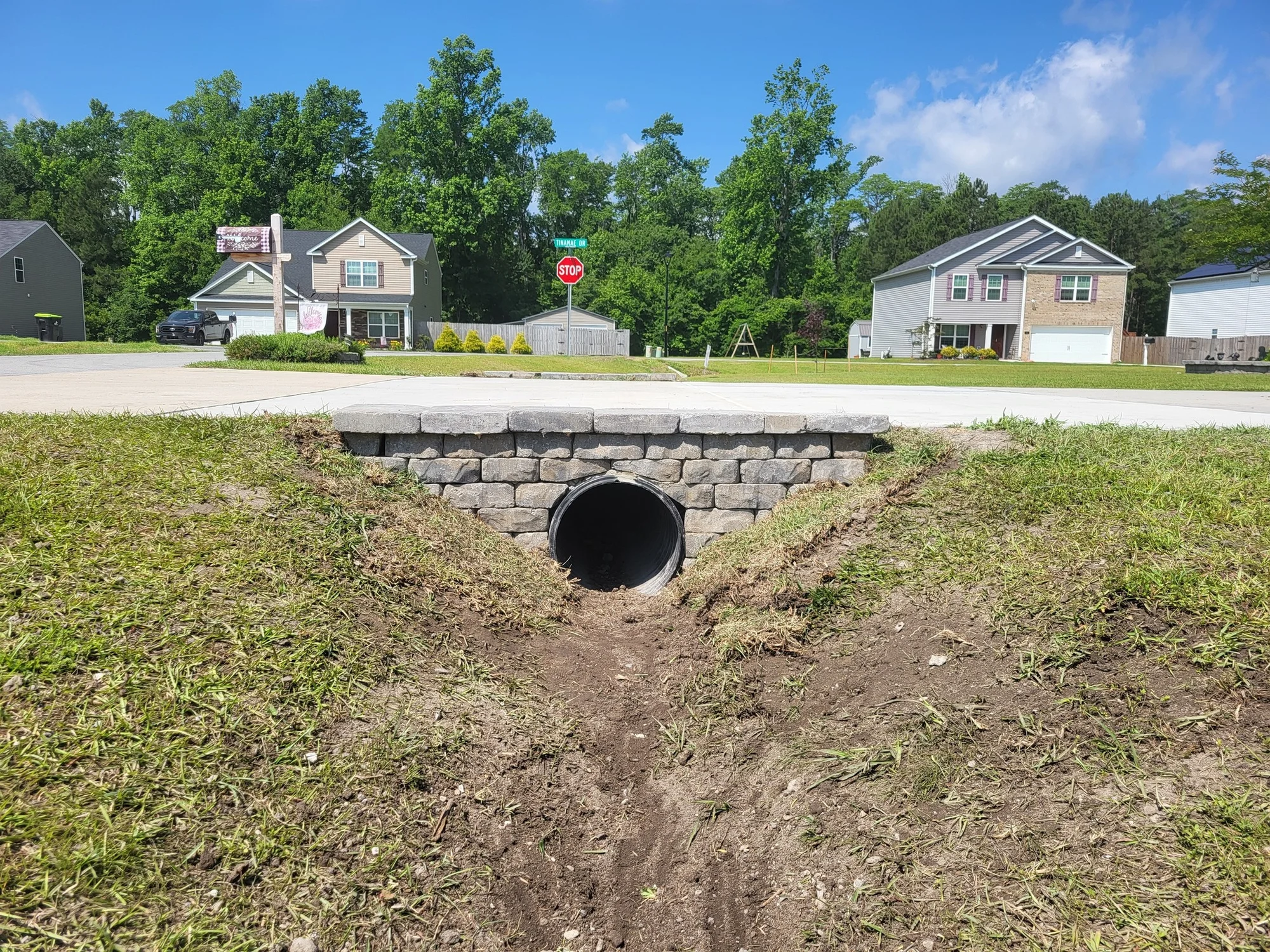 Block-faced headwall and driveway culvert